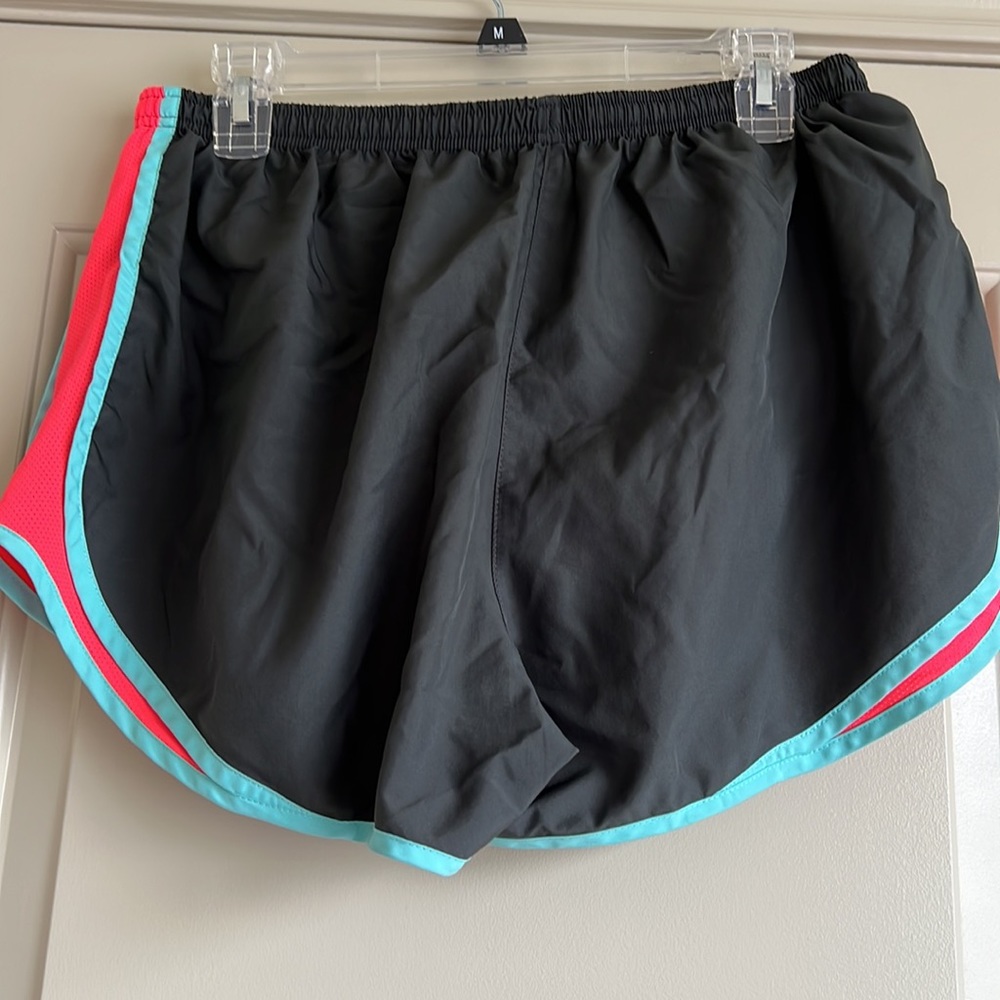 Nike Running Shorts - Picture 2 of 3